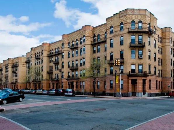 1213 Washington Street image 1 of 8