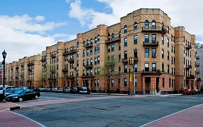 1213 Washington Street