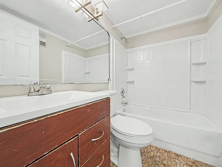 3150 Sir Hamilton Cir #2 — Photo 13