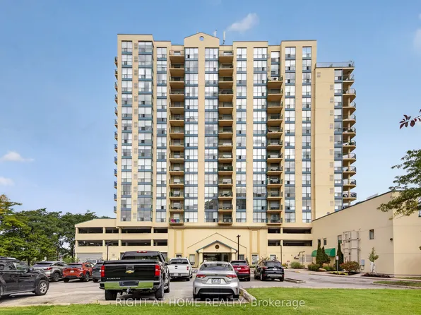 65 Ellen St #1402, Barrie, ON L4N 3A5