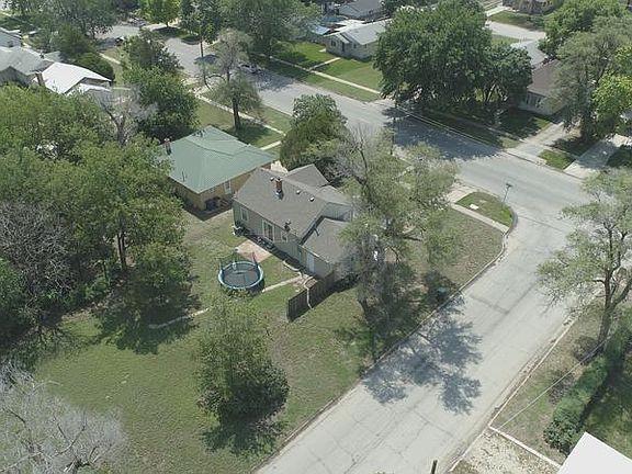5th image of 726 W 17th Ave