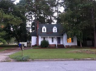 1411 Hollybriar Ln, Greenville, NC 27858