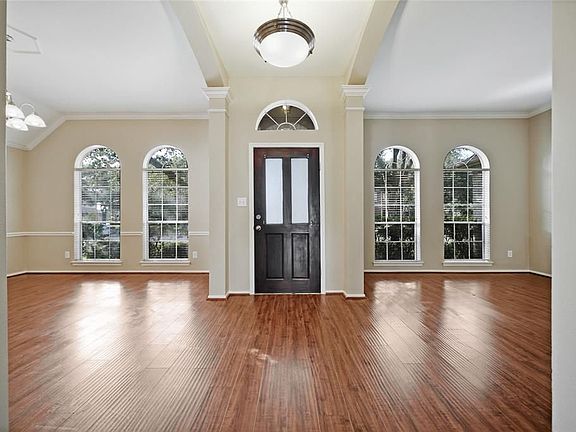 4th image of 2039 Canyon Crest Dr