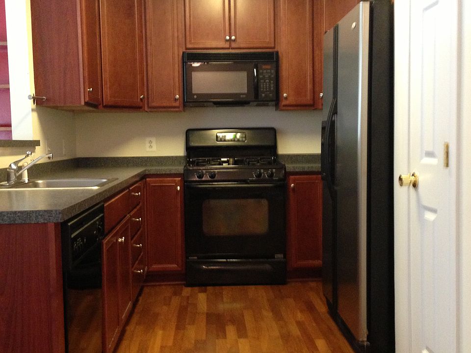 1st image of 2900-02 W Girard Ave