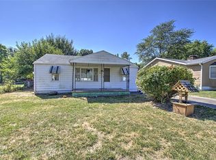 2625 E Logan St, Decatur, IL 62526