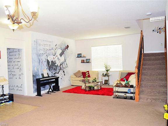 4th image of 10304 Barberry Ln
