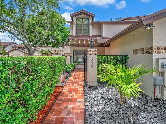4th image of 10060 SW 137th Ct