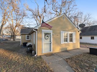 107 Carr St, Vermillion, SD 57069