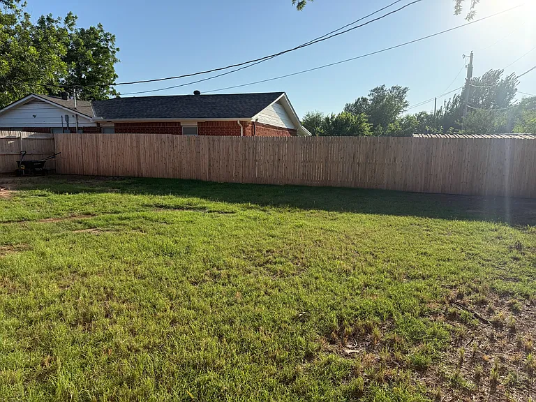 2209 Marshall Dr — Photo 49