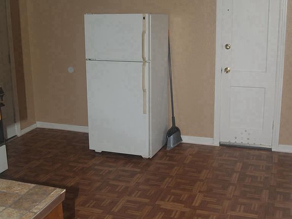 dining room off kitchen