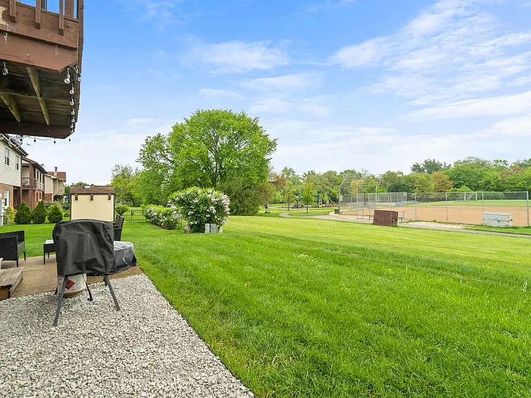 107 Morningside Dr — Photo 12