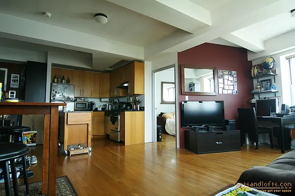 Rented by aptsandlofts.com | media 31