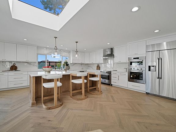 5th image of 4512 Park Allegra