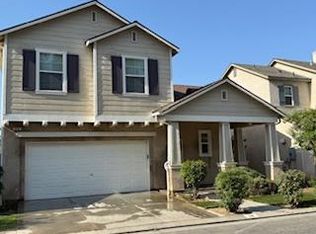 56 W Bohemia Ln, Clovis, CA 93619