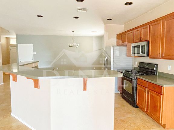 4th image of 11786 W Fordson Dr