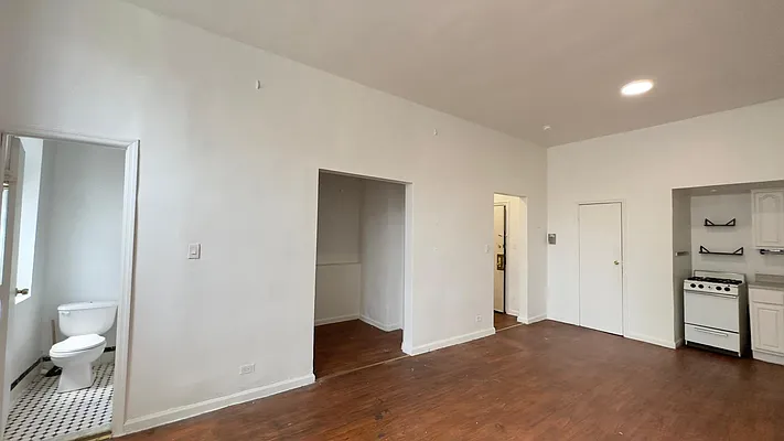 Rented by EXR | media 2