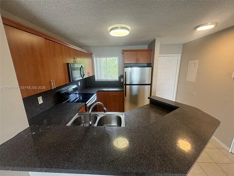 8750 N Sherman Cir #403 — Photo 5