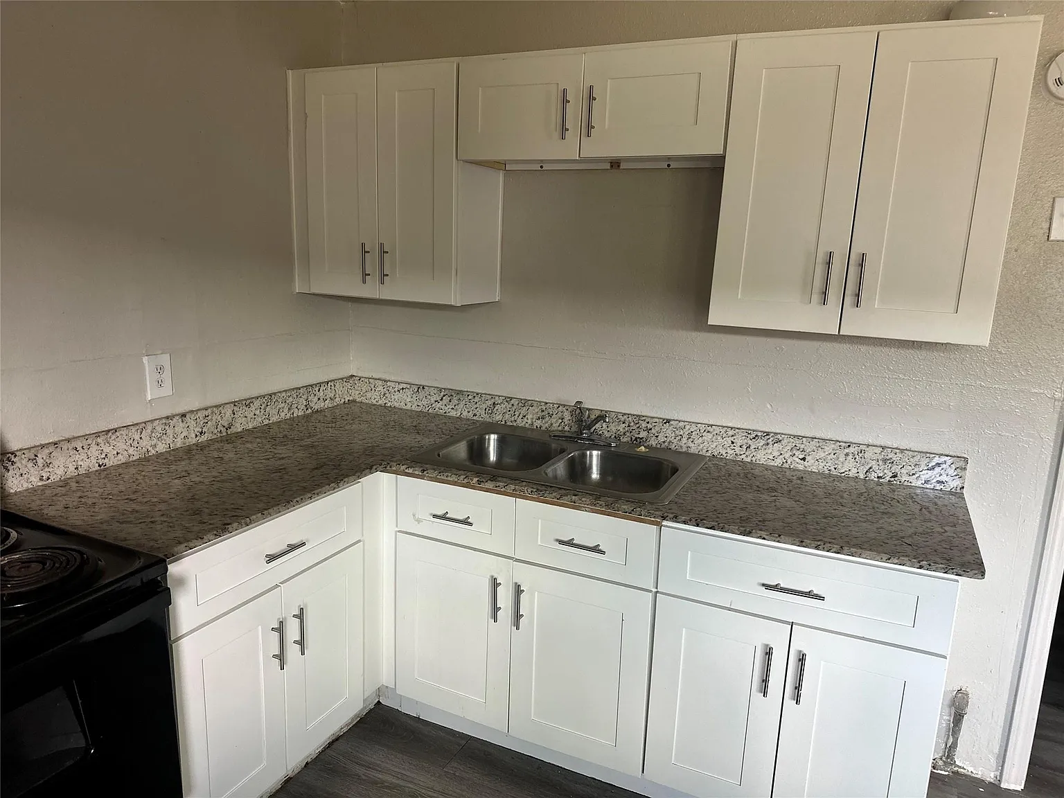 1 bed, 1.0 bath, $950 — Photo 3