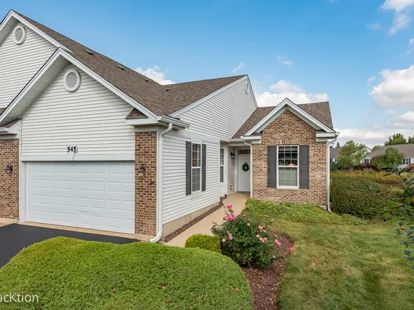 545 Woodhill Dr, Carol Stream, IL 60188