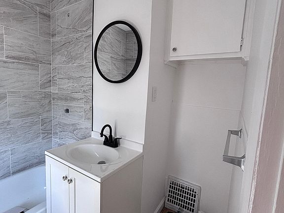 3rd image of 857 Broadway Ave #1
