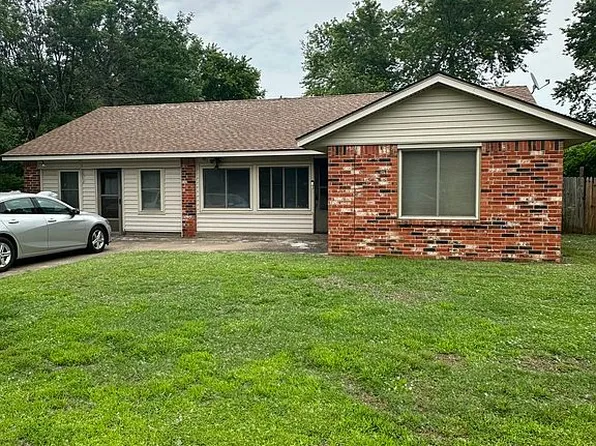 1304 S 38th St, Muskogee, OK 74401