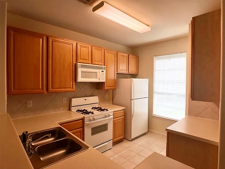 4620 W William Cannon Dr #5 — Photo 7