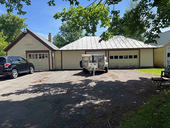 2nd image of 414 Mansion Ave
