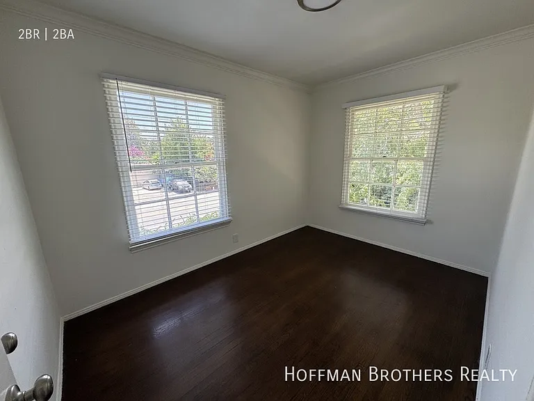 5959 Cahuenga Blvd #D — Photo 9