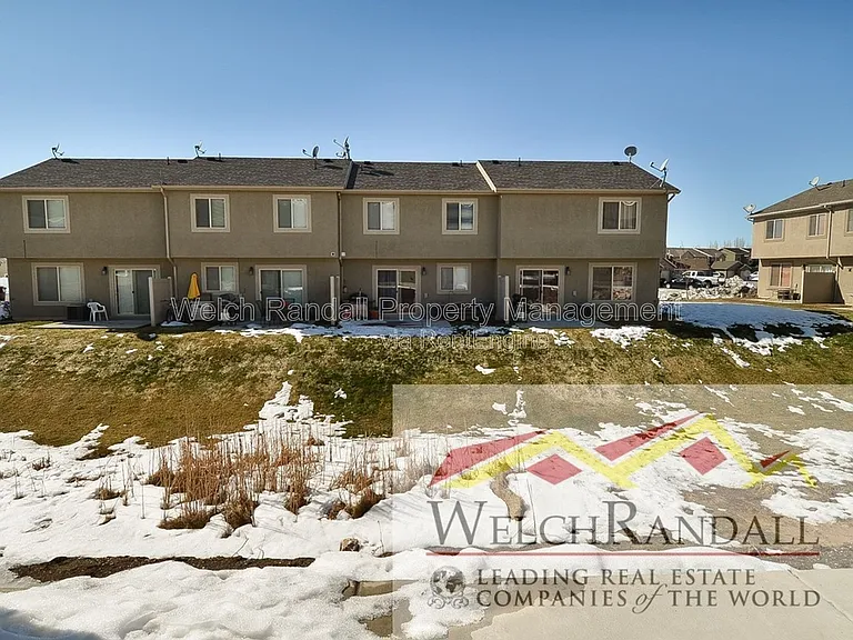 2433 Wellington Ave — Photo 18