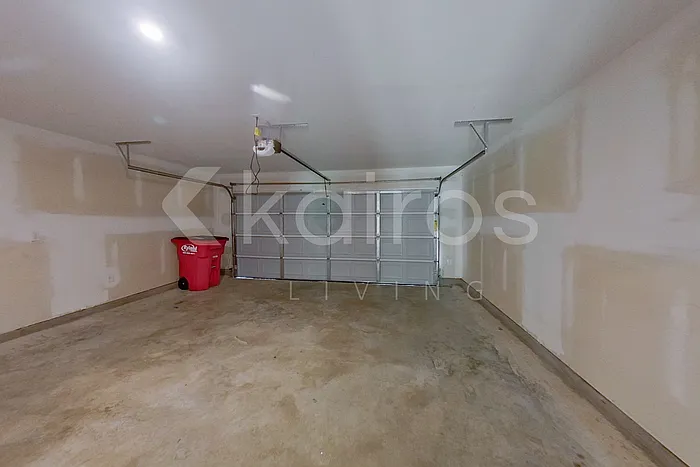 248 York Ln — Photo 17