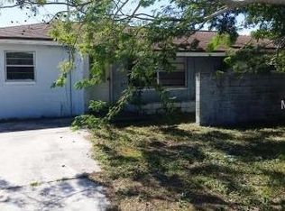 43 Queens Ct, Frostproof, FL 33843