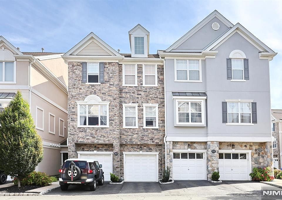 1st image of 7 Barrister St #170