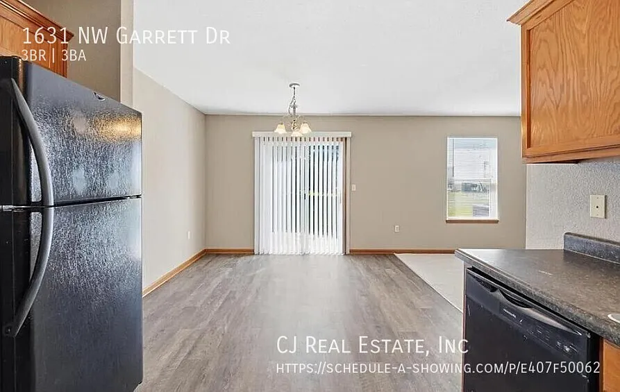 3 bed, 2.5 bath, 1535 sqft, $1,695 — Photo 4