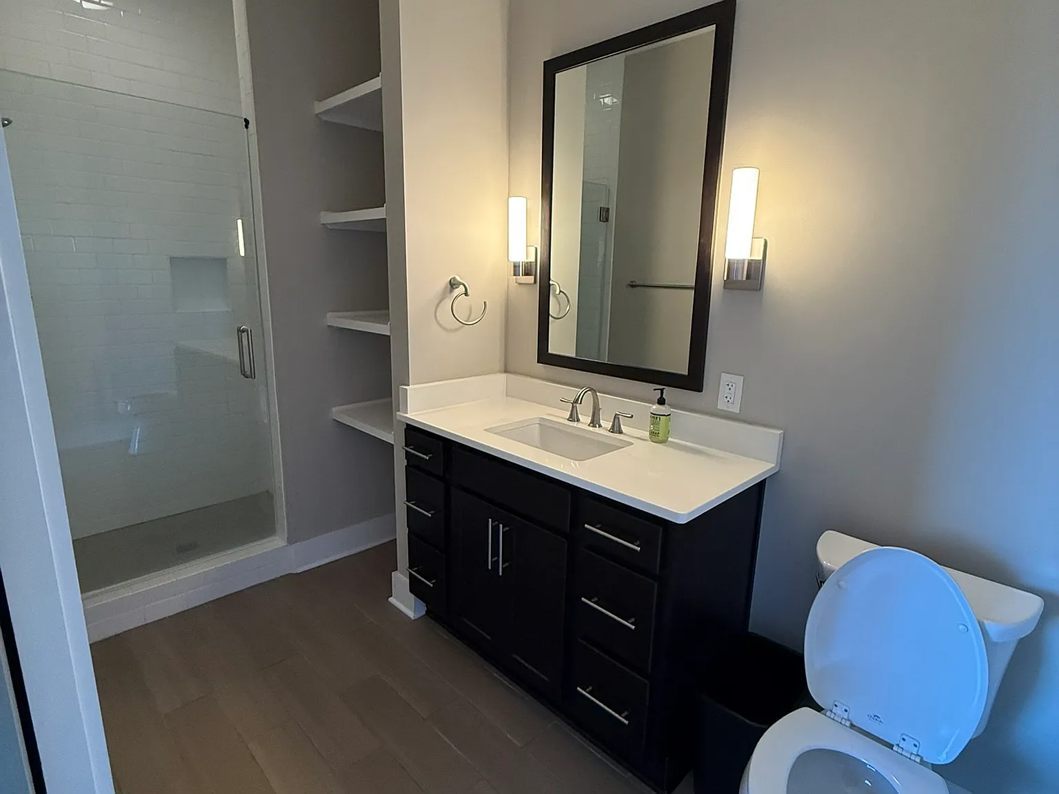 1 bed, 1.5 bath, 1101 sqft, $3,500 — Photo 3