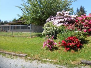 6490 Robin Ln, Clinton, WA 98236