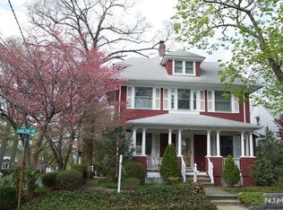 103 Hamilton Ave, Hasbrouck Heights, NJ 07604