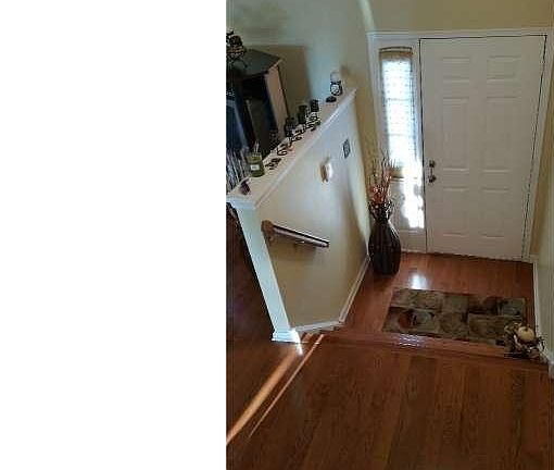 3rd image of 252 Auckland Dr
