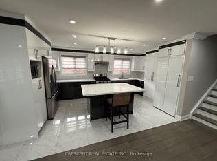 3941 Longo Cir #1, Mississauga, ON L4T4C6