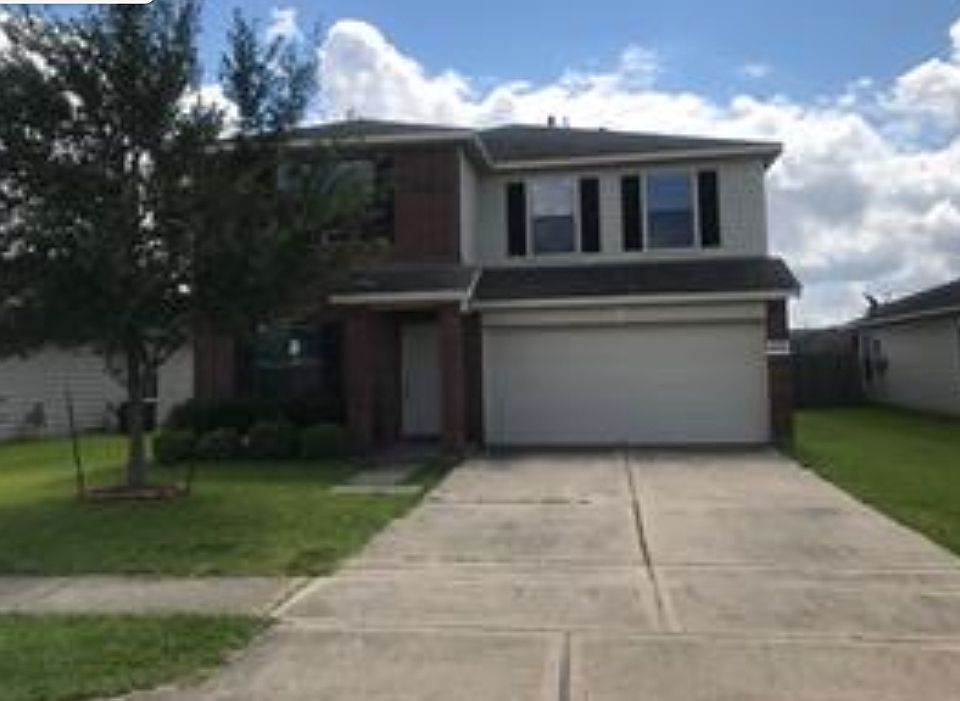 1st image of 2718 Roaring Oaks Ln