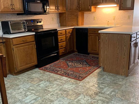 4th image of 302 Park Dr