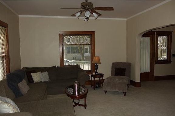 4th image of 345 S Park Ave