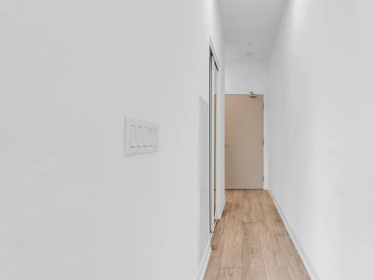 2020 Bathurst St #919 — Photo 7