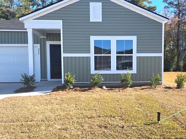 226 Ladyfish Loop NW