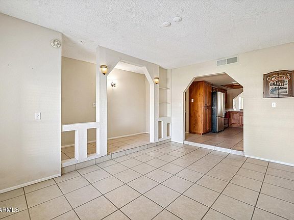 4th image of 6833 E FLOSSMOOR Avenue
