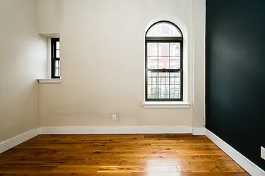 Rented by SCOUTBK.COM