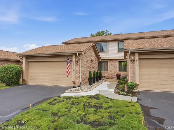 26639 Evergreen Meadows Ct, Southfield, MI 48076