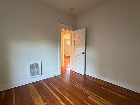 4920 SE Franklin St — Photo 18