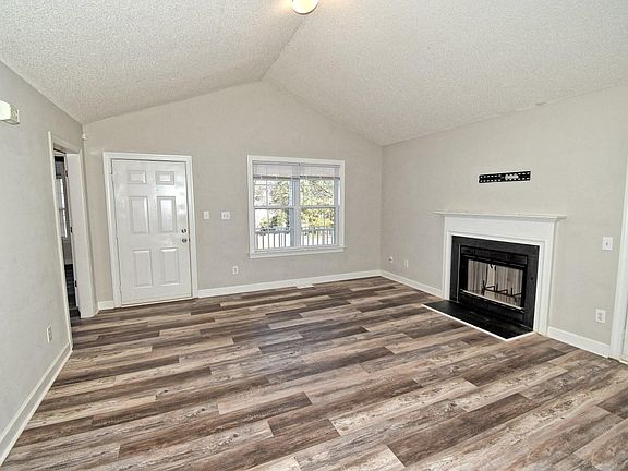 5th image of 239 Tillamook Dr