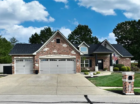 412 Cottage Grove Dr, Wentzville, MO 63385