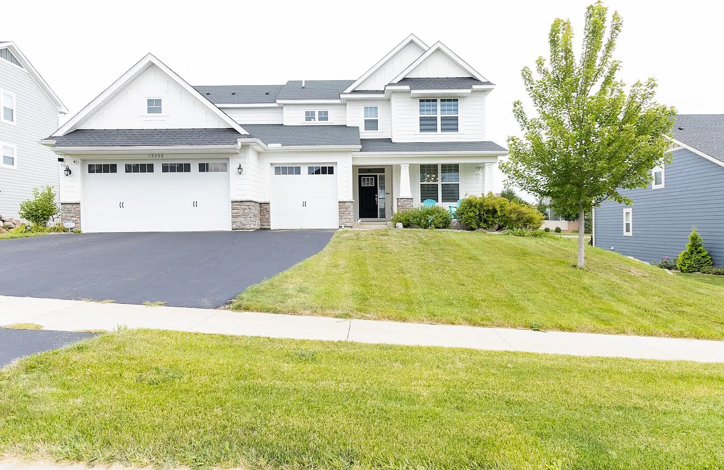 4 bed, 3.5 bath, 3108 sqft, $4,299 — Photo 3